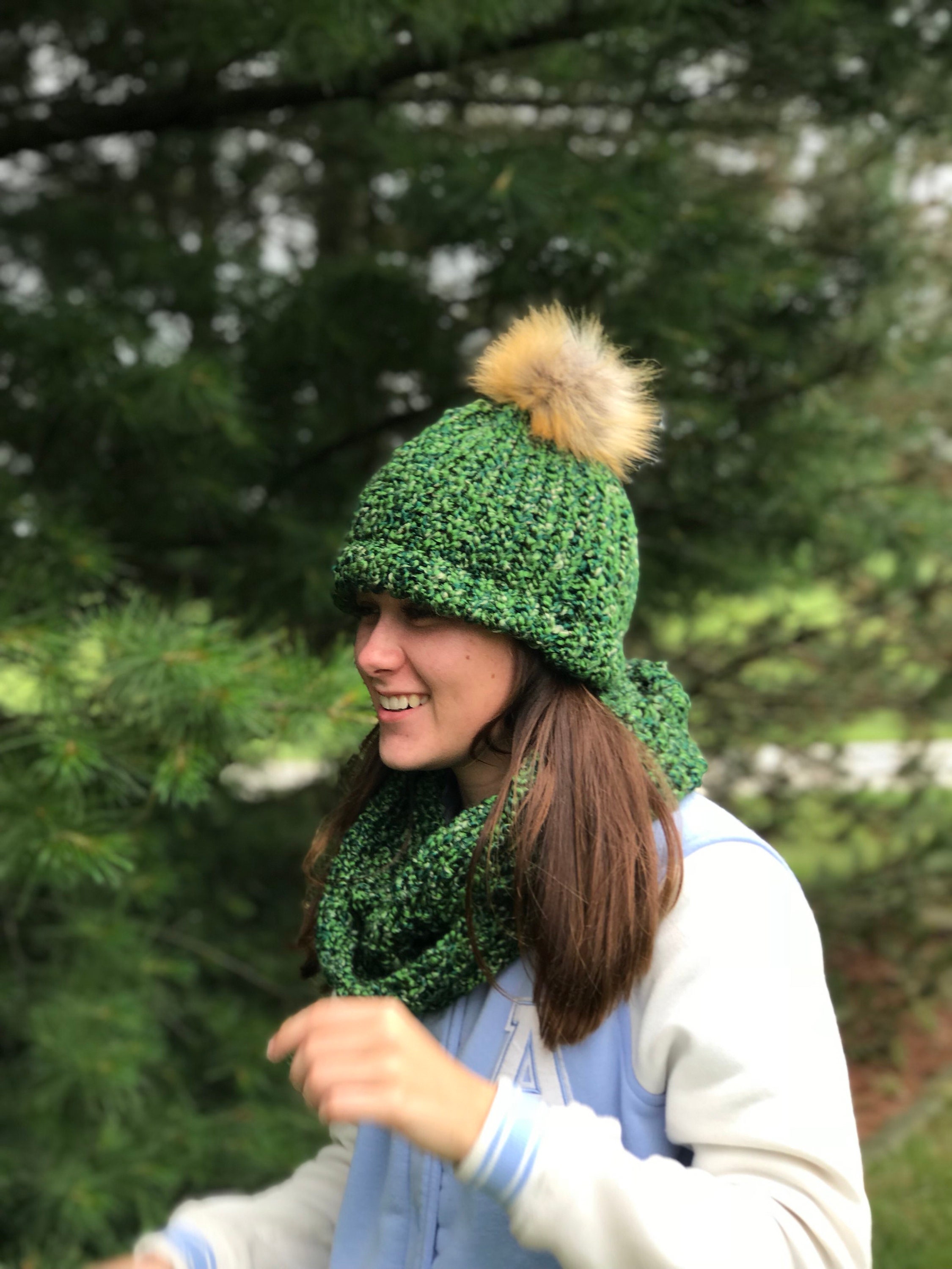 Green knit hat with pom Clearance