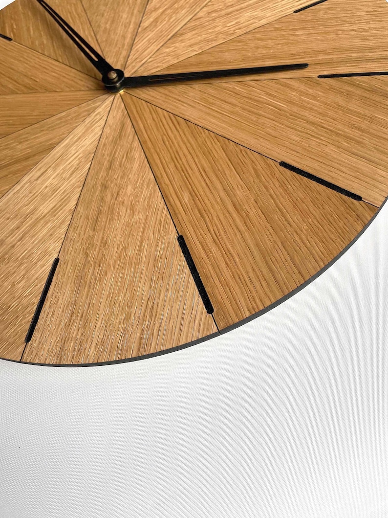 Horloge minimaliste, horloge murale unique, grande horloge murale en bois pour mur horloge en chêne avec finition noire horloge de 20 pouces image 7