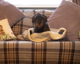 Stone Tweed Dog Snuggle Sack: Golden Brown Cosy Pet Sleeping Bag
