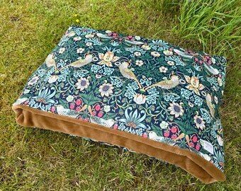 William Morris Velvet Dog Snuggle Bed: Ember Strawberry Thief