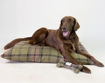 Handmade Tartan Pillow Dog Bed: Orthopedic Memory Foam, Machine Washable