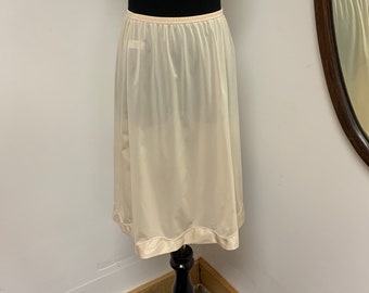 1960s Vanity Fair Vintage Cream Half Slip!