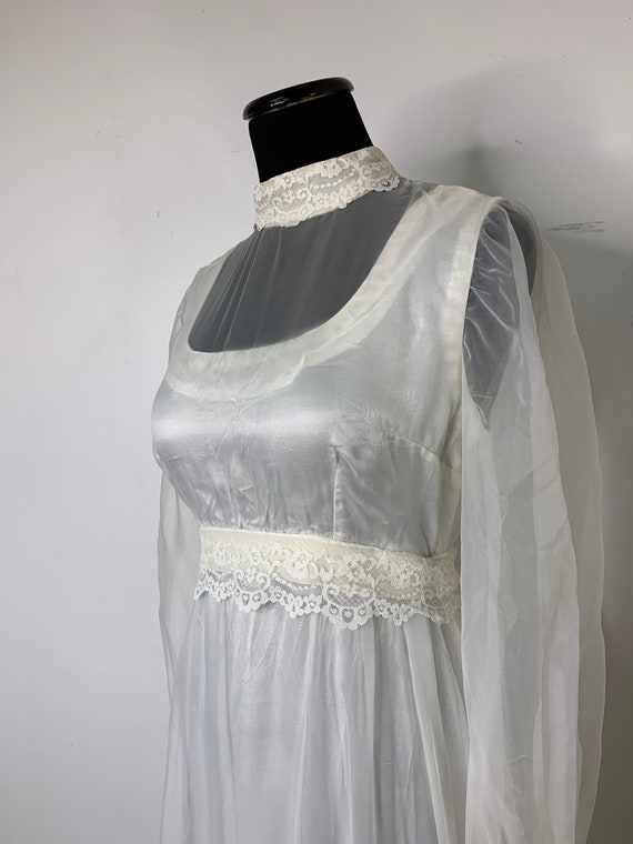 1970s Handmade Wedding Dress - image 2