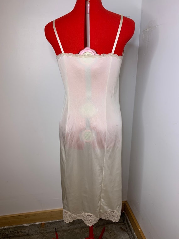 1960s Vanity Fair Vintage Dress Slip! - image 3