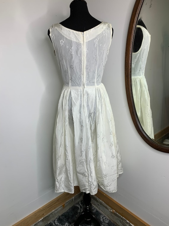 1950s Handmade Wedding Dress - image 4