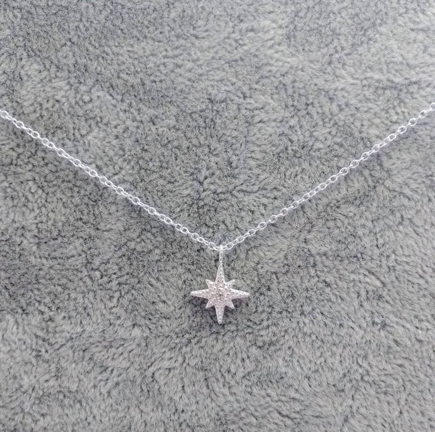 [NewJeansミンジ着用]EVERYBIRTHDAY 0:00 Star Silver Necklace NewJeansミンジ着用]0:00 Star Silver Necklace