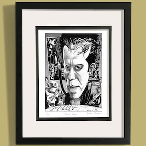 Puede incluir: Impresión en blanco y negro enmarcada que presenta una ilustración detallada de un hombre con cabello estilizado y un traje. La obra de arte incluye el texto "Rain Dogs" y "Snow Cooper". La impresión está enmarcada en un marco negro.