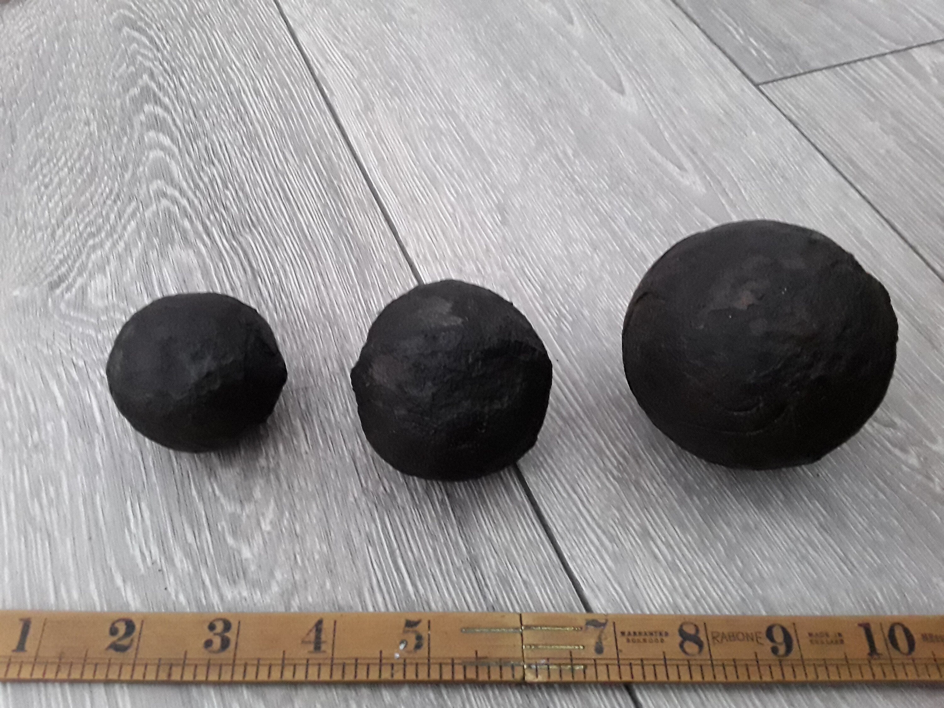group-of-3-civil-war-cannon-balls-apr-02-2013-k-c-auction-company