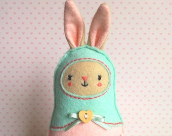 Felt PDF sewing pattern - Babushka Bunny - Easter decoration, matrioska bunny, easy sewing pattern, DIY sewing project, spring rabbit