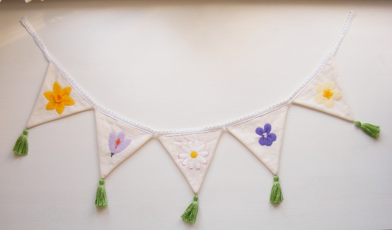 PDF felt pattern Spring flowers bunting felt and fabric spring decor, fabric bunting, DIY, sewing pattern image 2