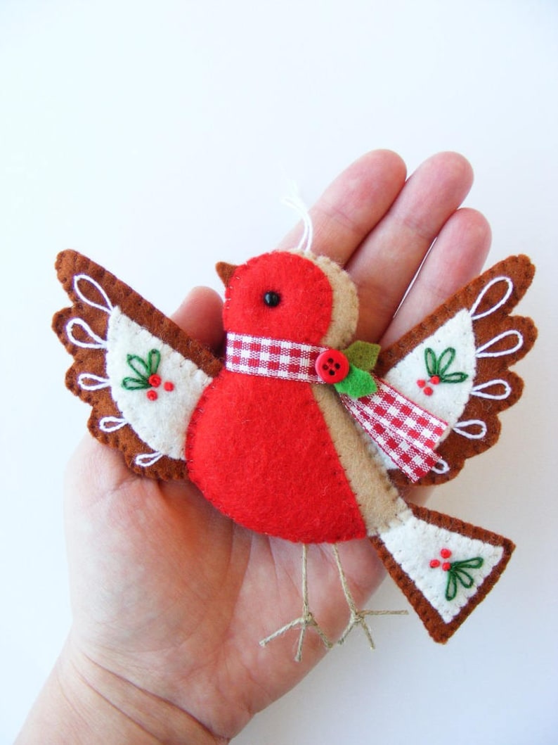 Felt PDF sewing pattern Flying robin Christmas tree ornament, embroidered, bird ornament, digital item image 2