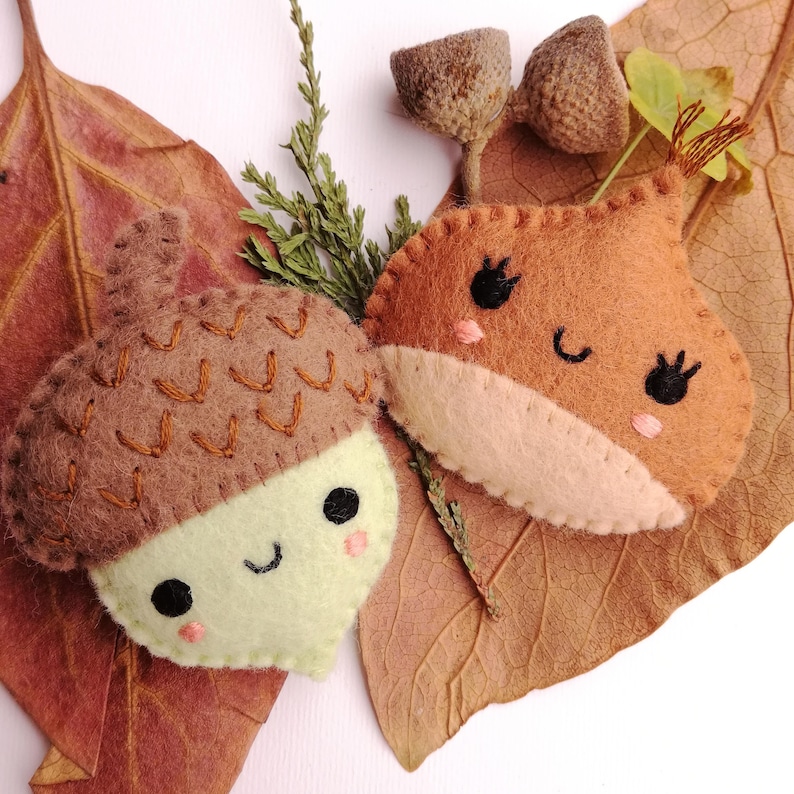 Felt PDF sewing pattern Acorn and Chestnut. Cute felt brooches, fall / autumn accessory, DIY sewing project image 1