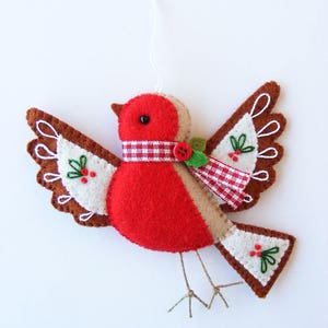 Felt PDF sewing pattern - Flying robin - Christmas tree ornament, embroidered, bird ornament, digital item