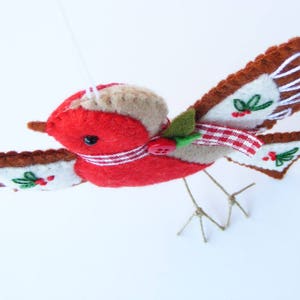 Felt PDF sewing pattern Flying robin Christmas tree ornament, embroidered, bird ornament, digital item image 3