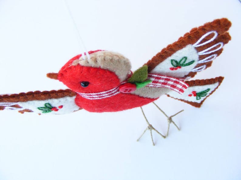 Felt PDF sewing pattern Flying robin Christmas tree ornament, embroidered, bird ornament, digital item image 3