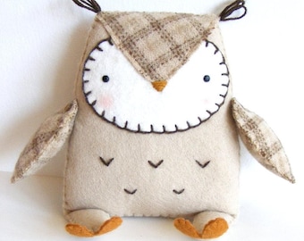 Felt PDF sewing pattern - Felt owl softie. Cute nursery decor, handmade felt toy, digital item