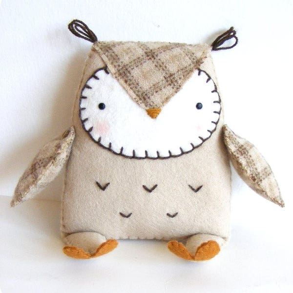 Felt PDF sewing pattern - Felt owl softie. Cute nursery decor, handmade felt toy, digital item