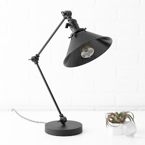 Lámpara de escritorio negra Lámpara de mesa Edison Lámpara de pantalla negra Luz de mesa ajustable Lámpara de granja Modelo No. 7171 Black