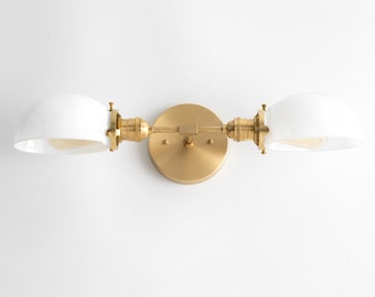 Luces de tocador - Iluminación Art Deco - Tocador de latón - Vidrio de ópalo - Lámparas de baño - Luz de espejo de tocador - Iluminación única - Modelo No. 1734