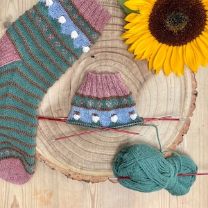 Knitting Pattern Feeling Sheepish Socks - Sizes UK 5 - 8, worked cuff down in 4ply yarn, on double pointed needles