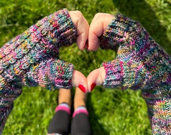 Knitting Pattern - Bloomin' Lovely Fingerless Mittens - DK yarn, knit in the round, one size