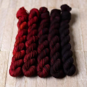 NOVEMBER Fade Jahr 2025 – 5x20g SOCKEN Merino Minis – Handgefärbtes Superwash Merino