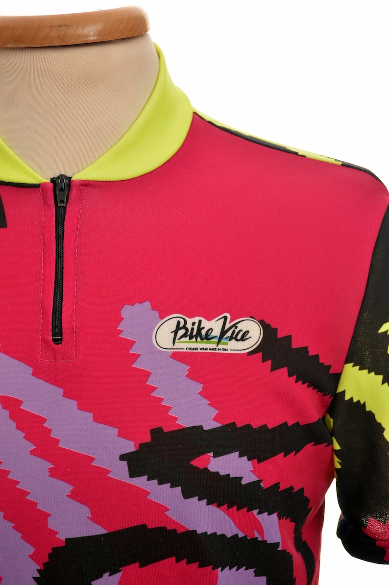 neon cycling jersey