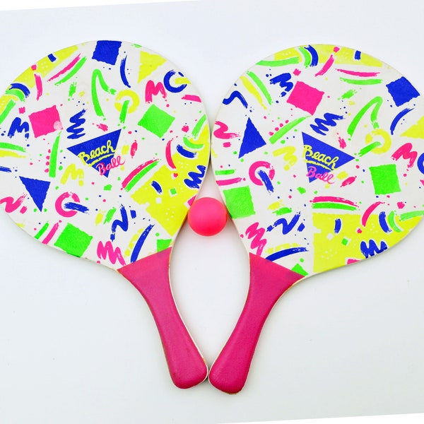 rad 80s 90s BEACH BALL paddle ball pair of wooden rackets with a pink ball / summer game / smash ball / beach tennis