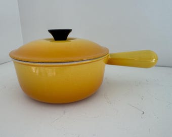 casserole fonte Le Creuset 18 cm en excellent état jaune orangé