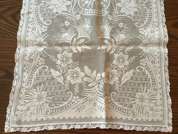 French Filet Lace Dresser Scarf Manteleria Handmade Lace Table