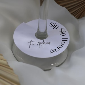 Conjunto de 20 etiquetas personalizadas para copas de vino o champán de boda: eleve su celebración o la pared de bienvenida de la boda / Etiquetas para beber y sentarse