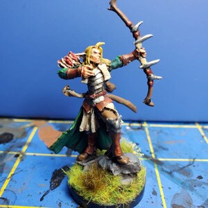Hand painted METAL Arathanel, Elf Ranger. Perfect for your dnd, pathfinder or other tabletop rpgs.