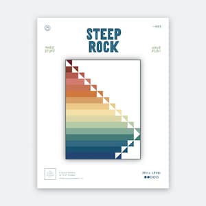 Peut inclure: Un document de patron de courtepointe intitulé STEEP ROCK avec le texte MAKE STUFF et HAVE FUN. Le graphique central affiche un motif rectangulaire présentant un dégradé diagonal de carrés colorés allant du rouge foncé au bleu profond.