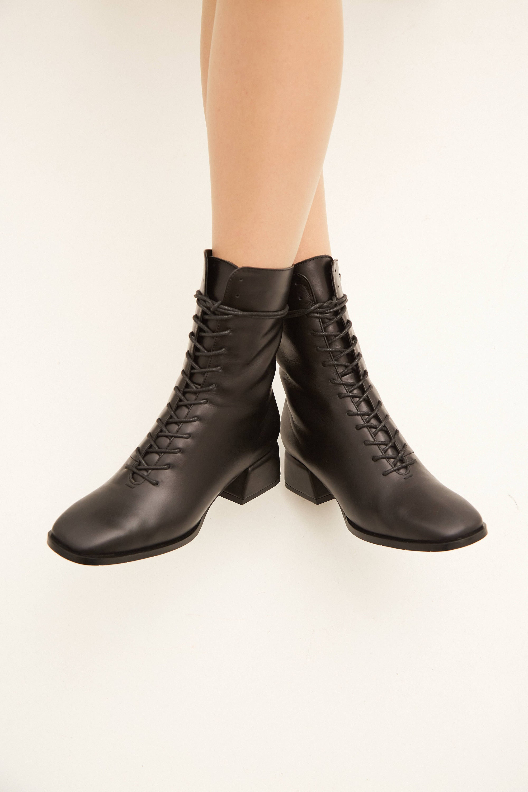 ankle lace up boots