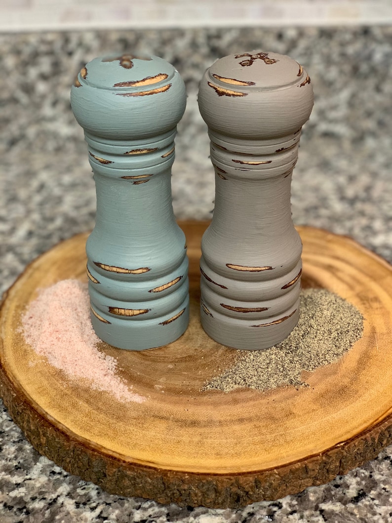 Farmhouse Rustic Mills - 1 Grinder, 1 Shaker