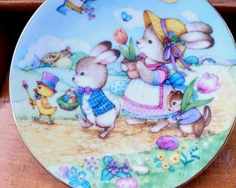Vintage Avon Easter Plate: 1993 Easter Parade Collectible