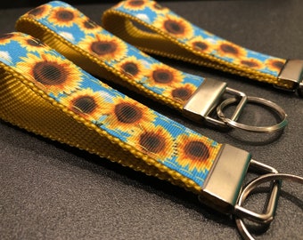 Sunflower Keychain Wristlet, Summer Themed-Keychain for Women, Yellow key fob