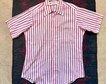 Vintage Van Heusen Oxford - Red/white stripe - Men’s Medium