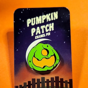 Green One Eyed Jack-O-Lantern - Halloween Hard Enamel Pin