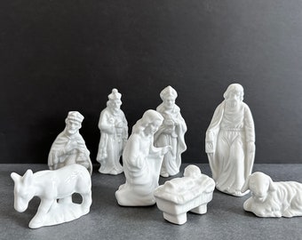 Vintage Nativity White Porcelain 8 Pieces Made in Japan