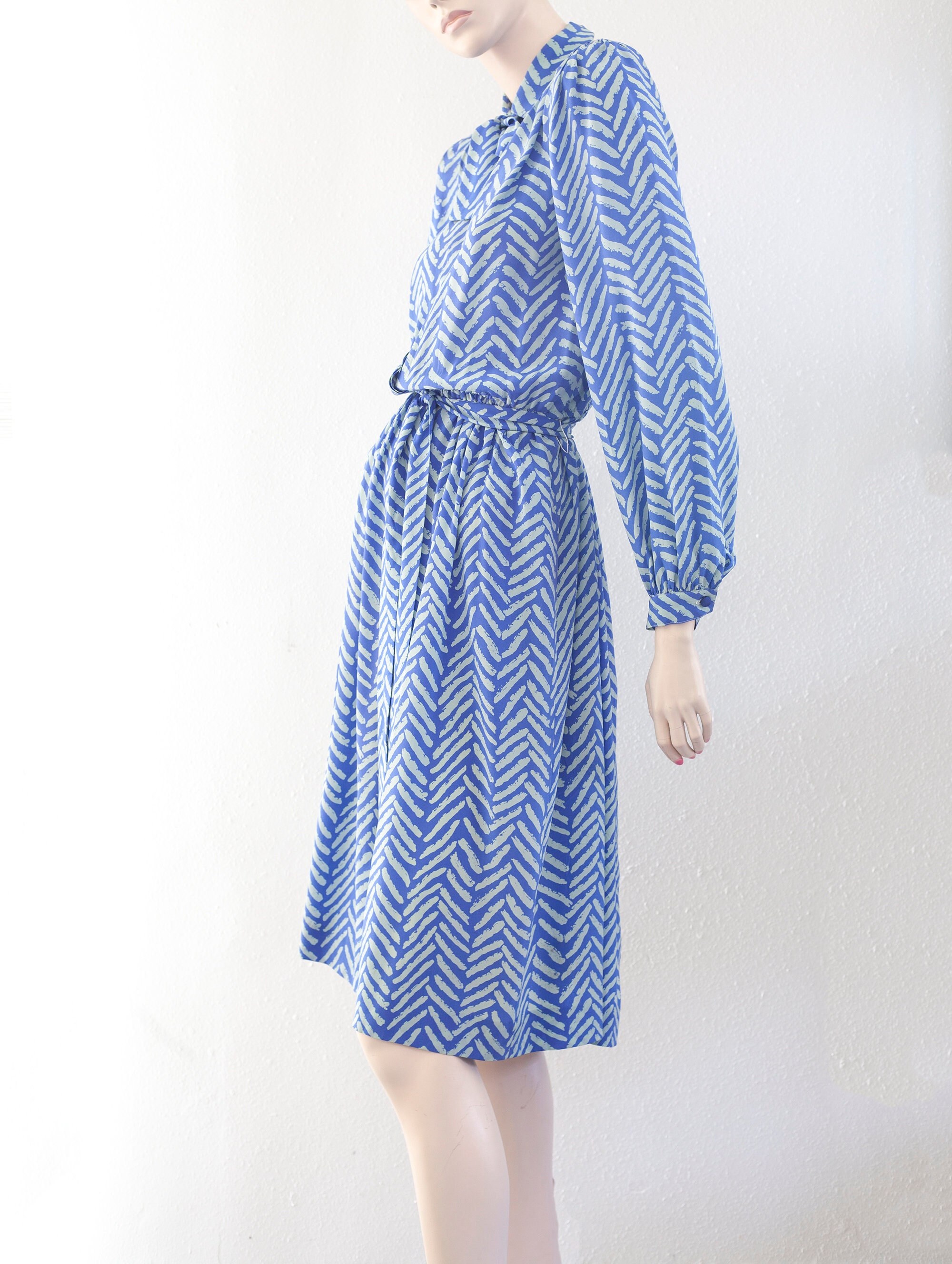 ワンピース Liz claiborne Dresses 100% Silk Dress Vintage Liz Claiborne 100% SILK Dress, Size 8, Made in Korea