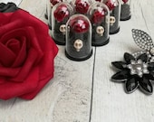10 x Gothic Wedding Favours, Rose dome wedding, Gothic Red rose, Skull wedding, Gothic wedding, Alternative Wedding favours, Gothic bride