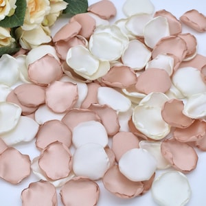 ダスティローズの花びら、アイボリーローズの花びら、ダスティローズのウェディングデコレーション、フラワーガールの花びら、ボヘミアンウェディングデコレーション、通路ランナーデコレーション、ブライダルシャワー