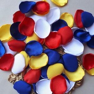 Disney Snow White Blue, Yellow, White, Red Rose Petals Snow White Birthday Party Decorations Disney Wedding Baby Shower Flower Girl Basket