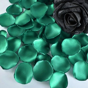 Emerald Green Rose Petals, Emerald Flower Petals Emerald Wedding Decor Green Decor Bridal Shower Decor Flower Girl Petals Aisle Runner Decor