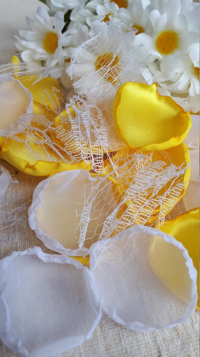 Yellow Lace & Transparent Tule Rose Petals Daisy Satin Rose Etsy