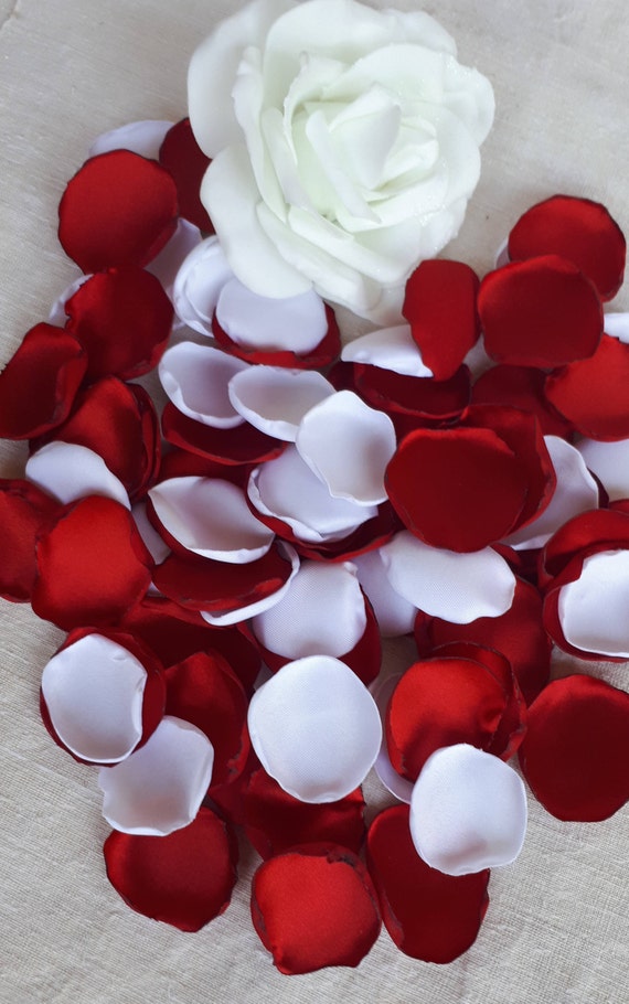 Petali di raso rosso e bianco Decorazioni per matrimoni rossi Petali per  damigelle Festa Petali di rose bianche, petalo per decorazioni da tavolo  Colore bianco per matrimoni Lancio di nozze 