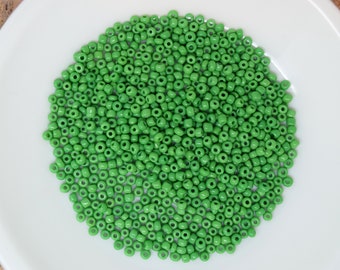 40 gram 4//0 Opaque Lime Green Czech Seed Bead #CSU017