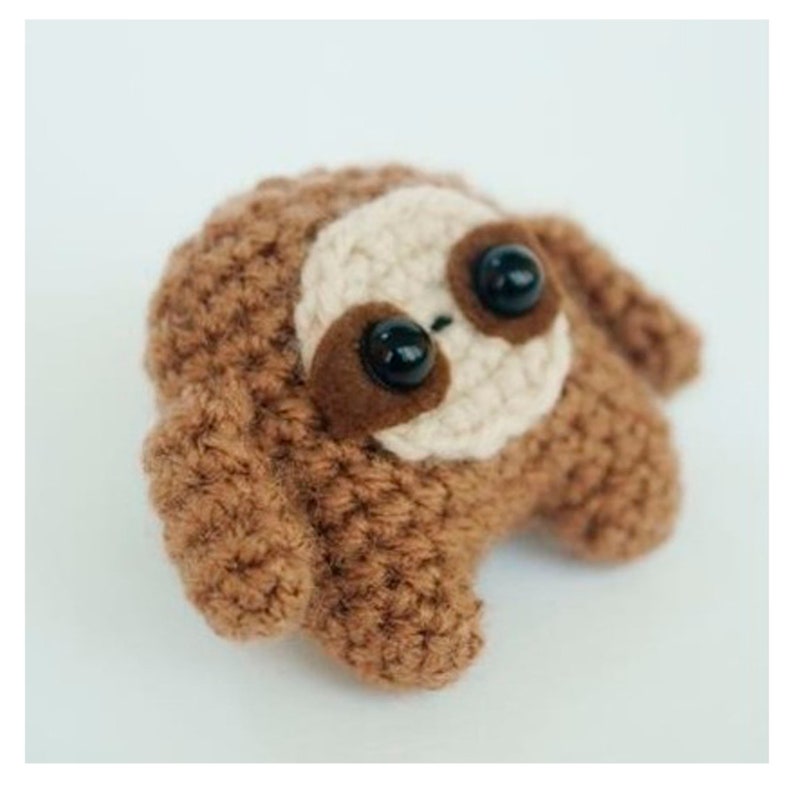 English and Russian keychain animal pattern pdf brooch Sloth crochet pattern