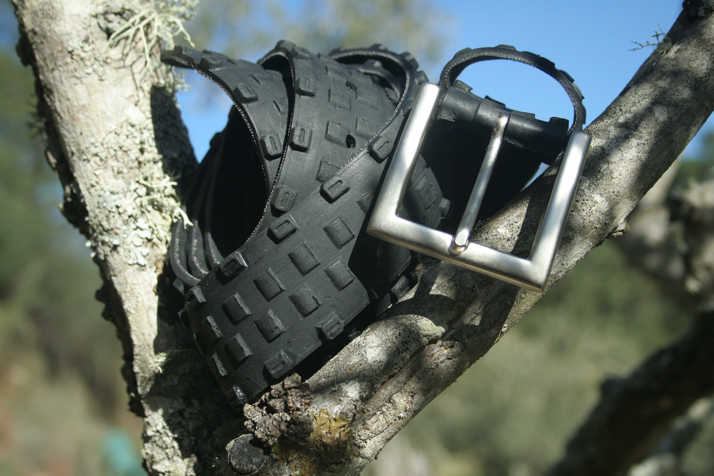 revelo: Recycled Bike Tire Belt